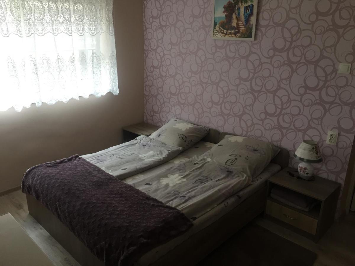 Apartamento Private House Beregovo Exterior foto